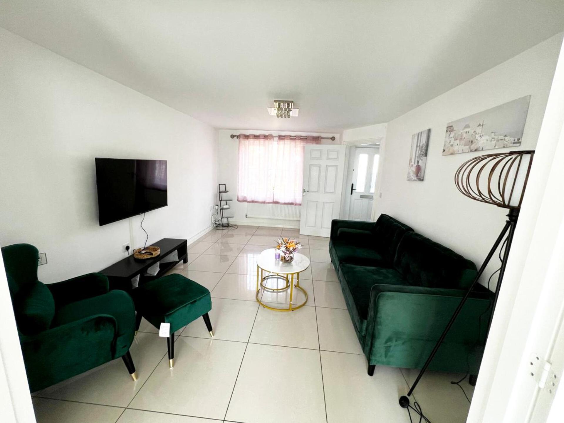 Apartment Spacious Modern 4bd House