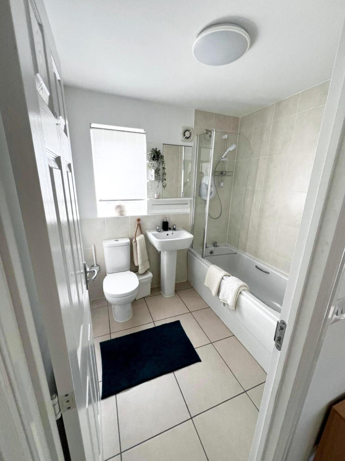Apartment Spacious Modern 4bd House *