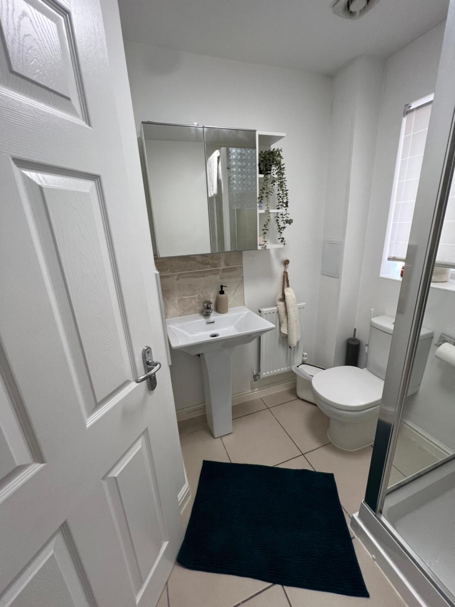 Apartment Spacious Modern 4bd House