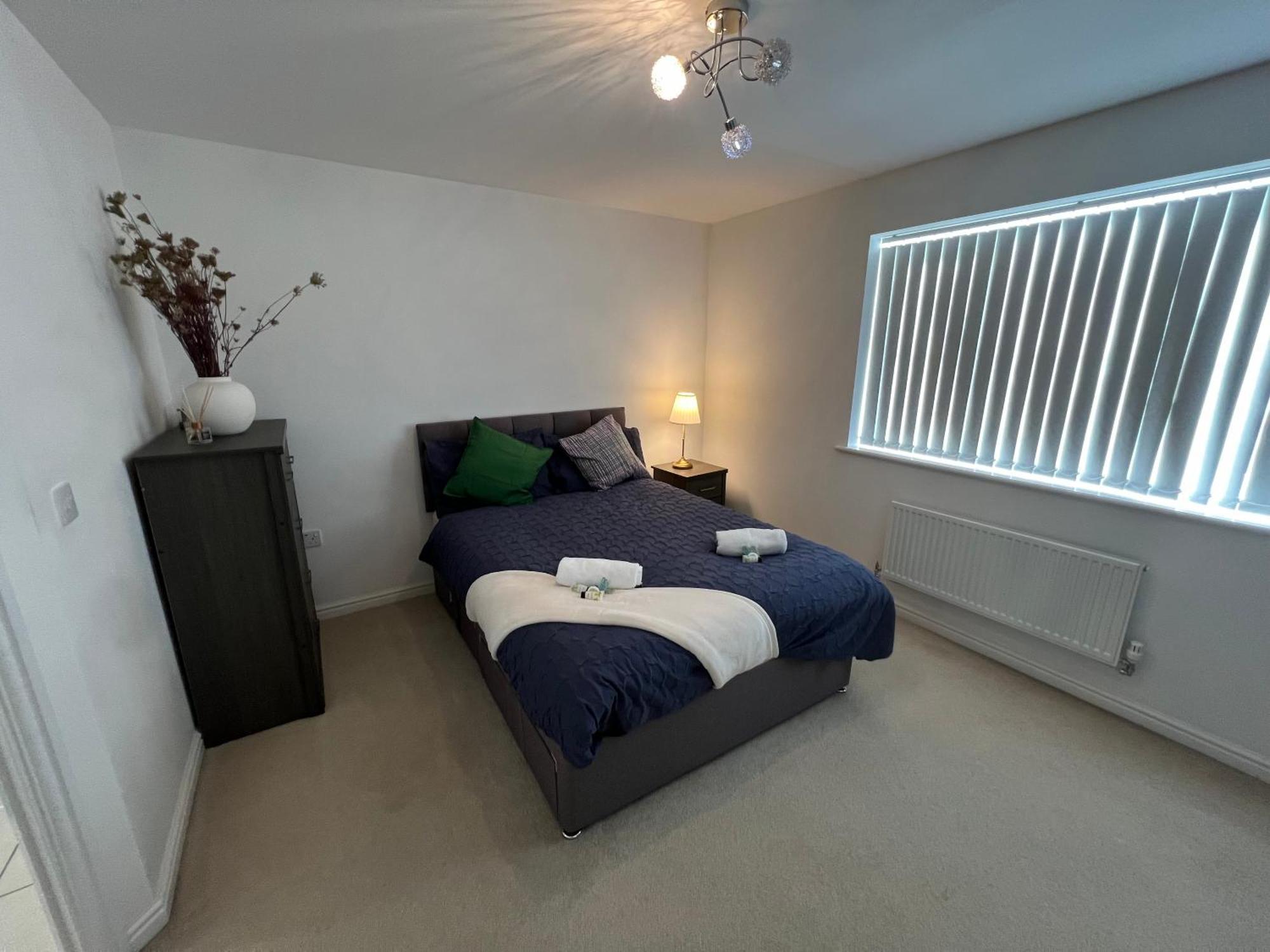 Spacious Modern 4bd House Kingston upon Hull