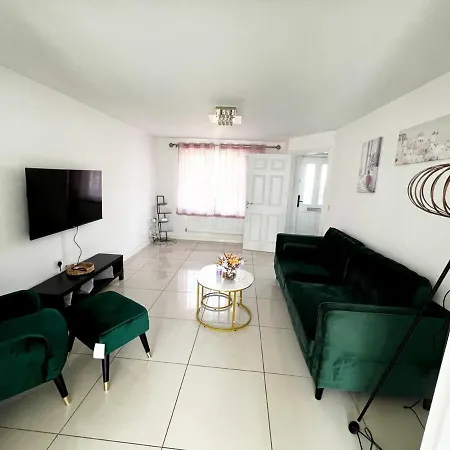 Spacious Modern 4Bd House Kingston upon Hull Exterior photo