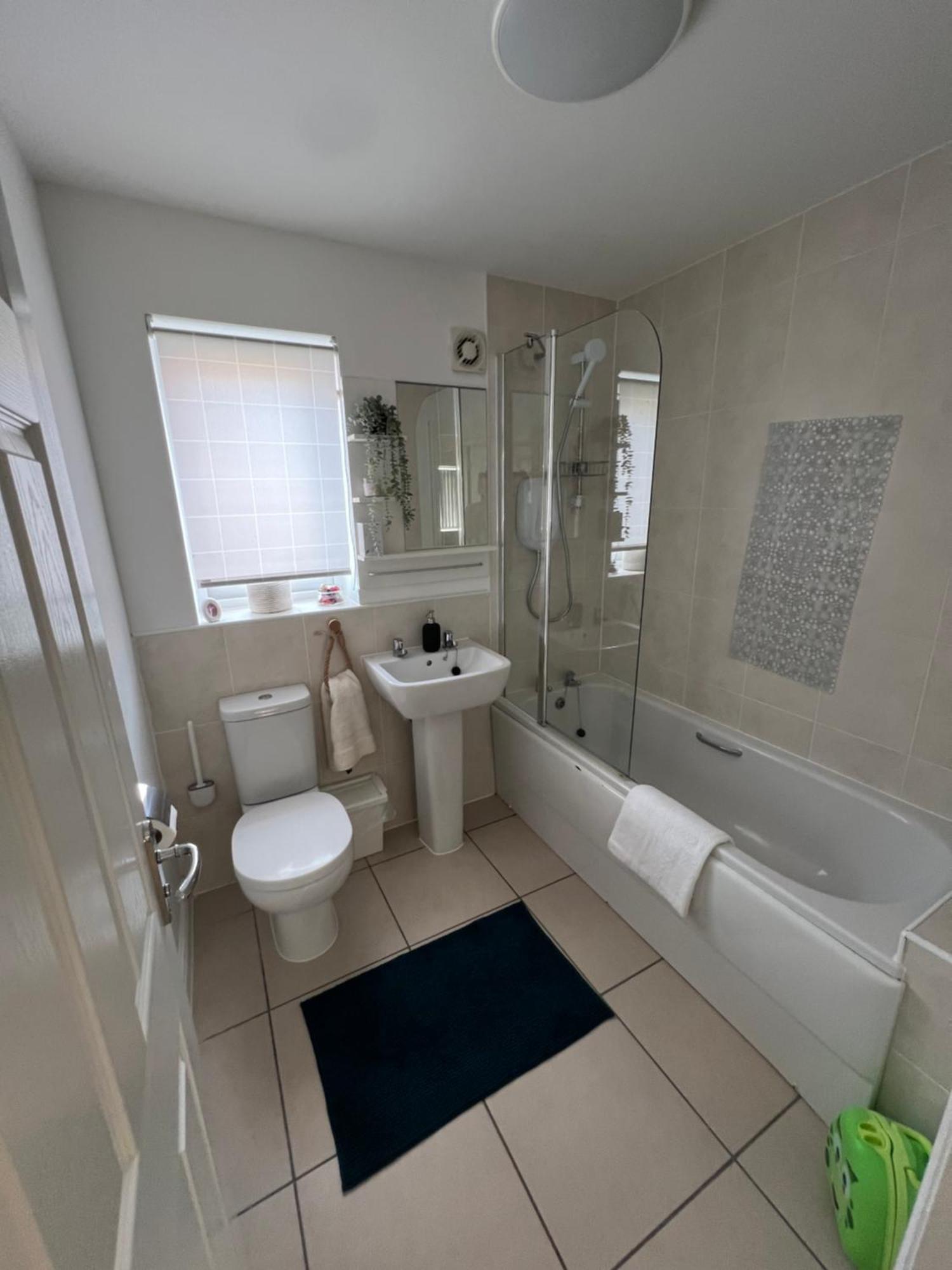 Apartamento Spacious Modern 4bd House