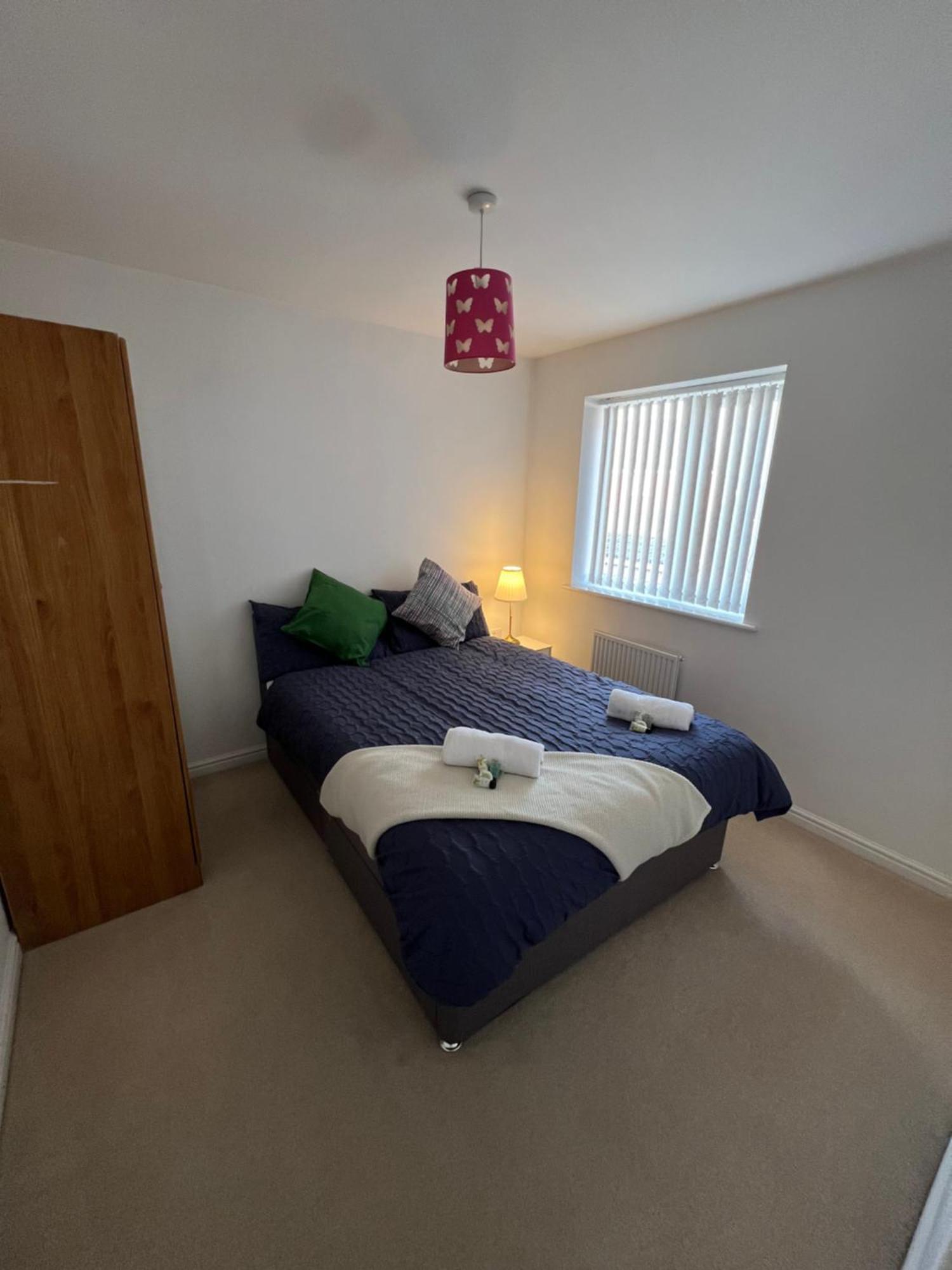 Spacious Modern 4bd House * Kingston upon Hull