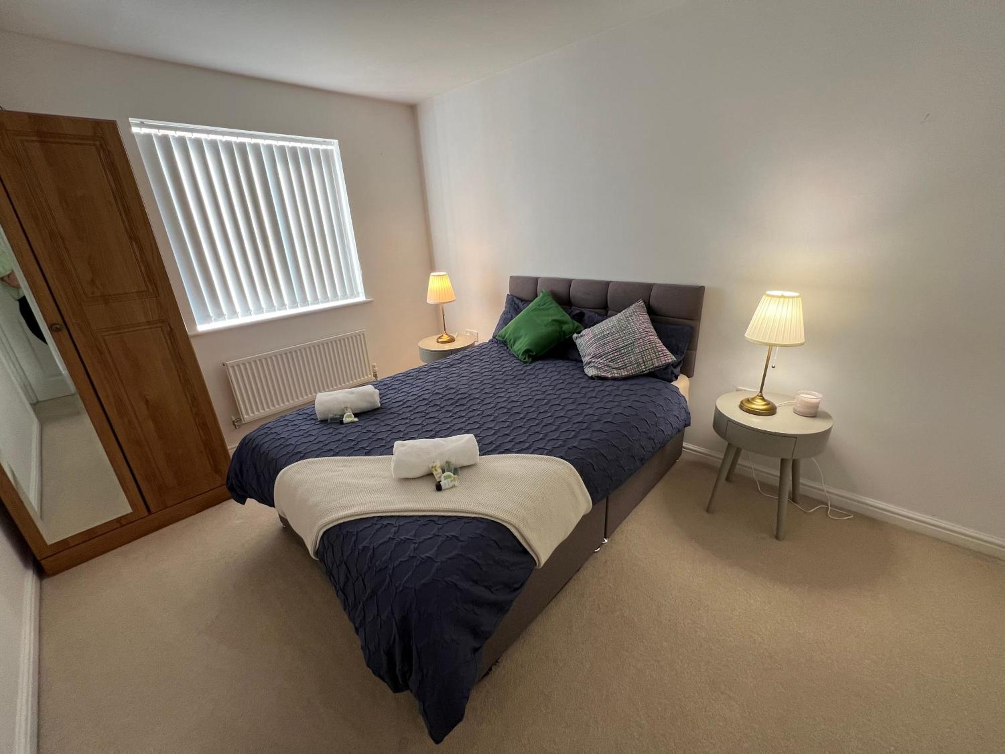 Apartamento Spacious Modern 4bd House Kingston upon Hull